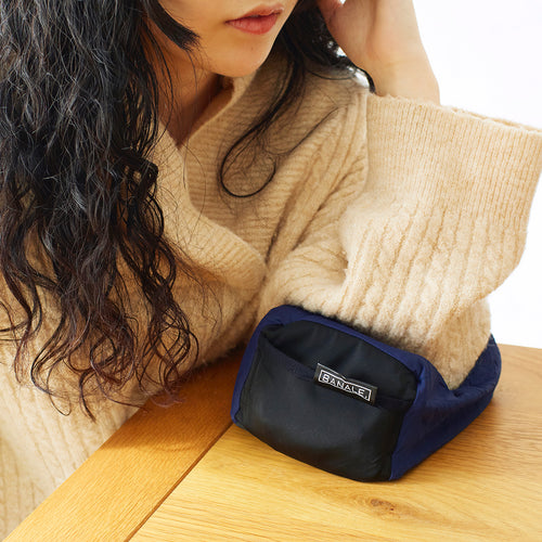 移動時の仮眠に「携帯しやすいミニピロー」